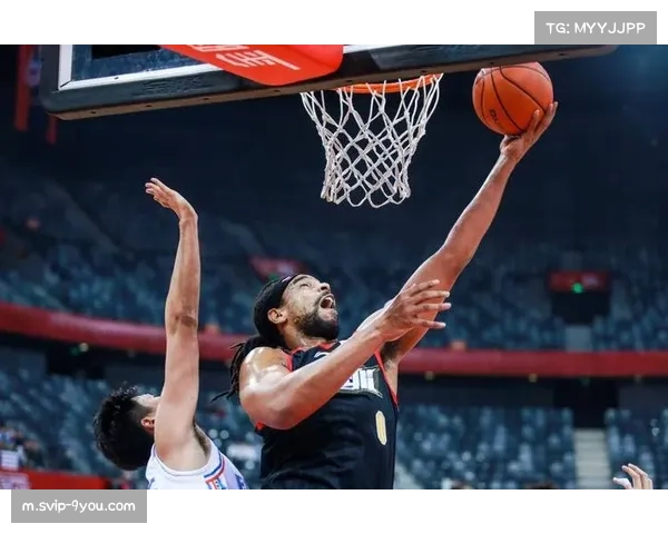 沈梓捷深圳内线防守支柱 护框频率联盟第二但犯规控制不佳